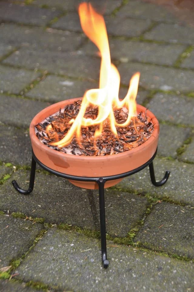 Esschert Design Feuerschalen-Ständer Schwarz Metall - Bild 3