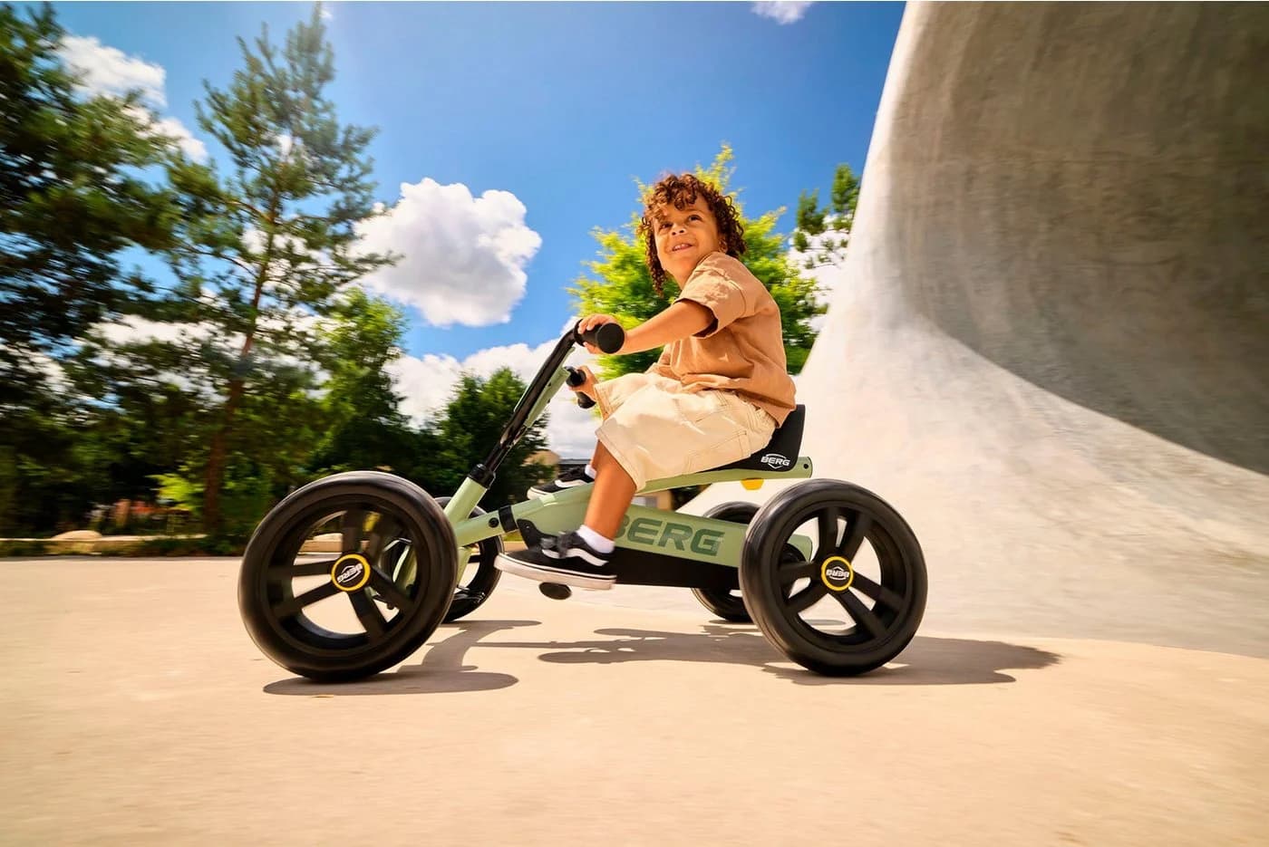 Berg Tretfahrzeug Gokart „Buzzy“ Grün/Schwarz - Bild 3