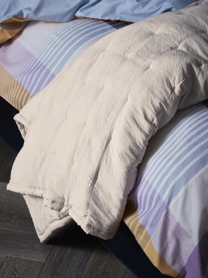 Essenza Tagesdecke Ruth Beige Mikrofaser mit leichter Steppung