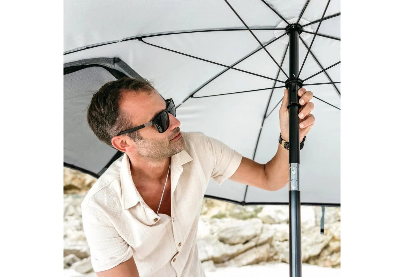 VirtuFit Strandparasol Premium Schwarz mit Windschutz - Bild 3