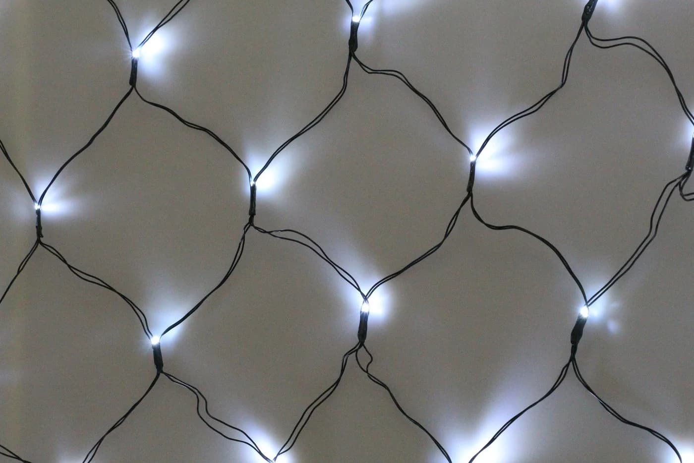 Luxform LED-Lichternetz 64 LEDs 1,2x1,2m 8 Leuchtmodi - Bild 3