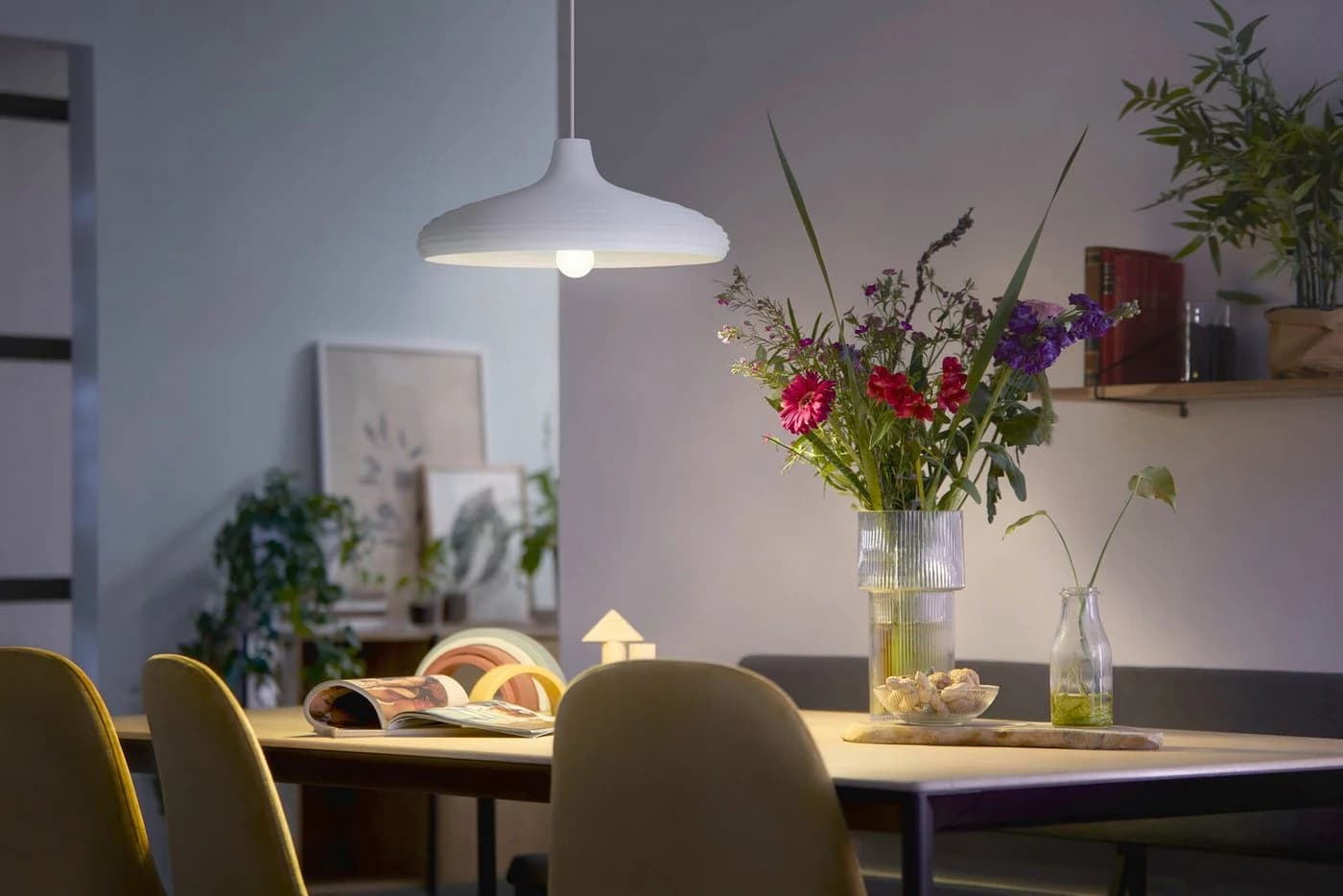 Philips E27 LED-Lampe A60 7,3W 1535lm 2.700K matt