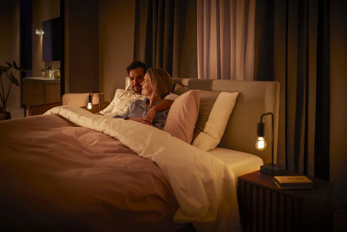 Philips Hue LED-Filament White Ambiance Dreierpack 550lm E27 Farbwechsler