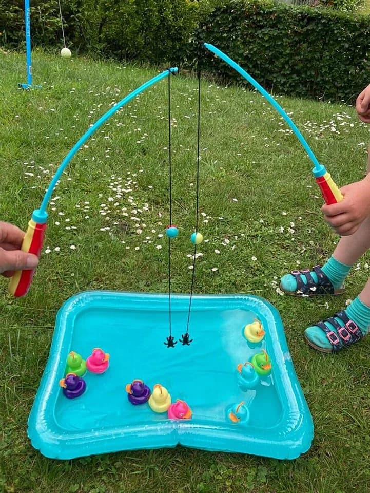 Koopman Spielzeug-Gartenset Entenangeln Wasserspiel Angelspiel Pool + 10 Enten Bunt - Bild 3