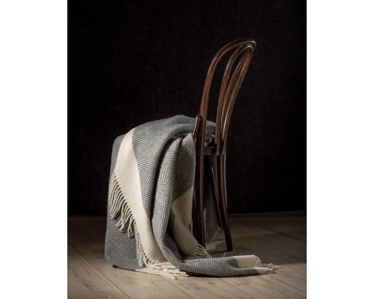 MoST Blankets Wolldecke grau 100 % Wolle Wohndecke