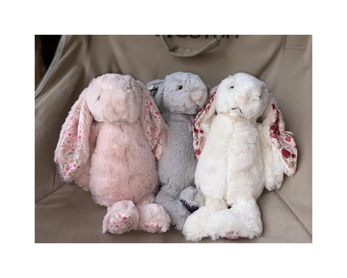 Kraftverdia Plüschhase 28cm Kawaii mit Blumenohren Weiß