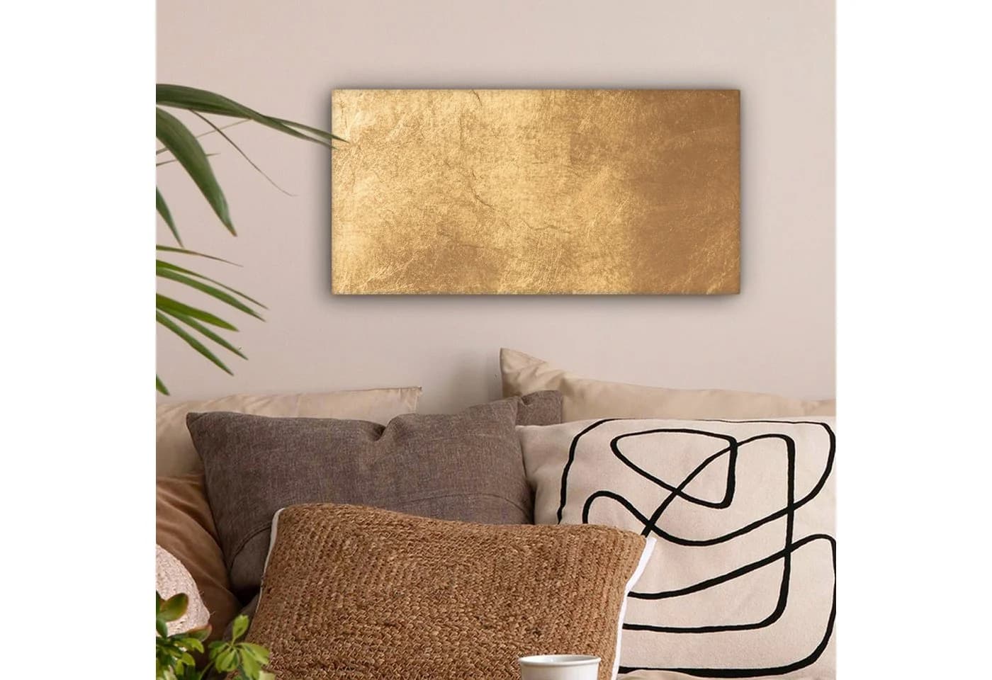 OneMillionCanvasses® Leinwandbild Panorama Licht fällt auf eine goldene Wand