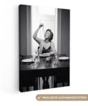 OneMillionCanvasses® Leinwandbild Frau Schwarz-Weiß mit Spaghetti Motiv Bild 2