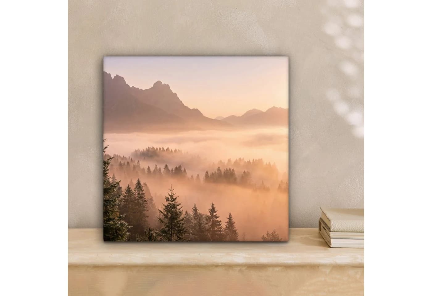OneMillionCanvasses® Leinwandbild Sonnenlicht Nebel Berge Bäume