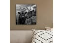 OneMillionCanvasses® Leinwandbild Schottischer Highlander & Kalb Schwarz-Weiß Bild 4