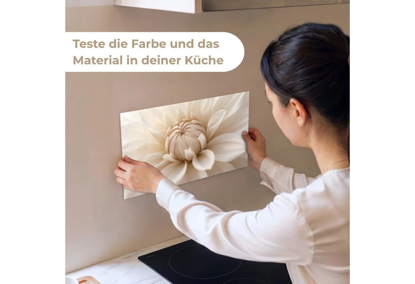 KitchenYeah Küchenrückwand Selbstklebend Weiß Dahlie Muster