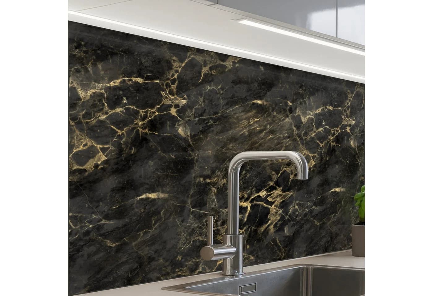KitchenYeah Küchenrückwand Selbstklebend Schwarz Gold Marmor Glasoptik - Bild 2