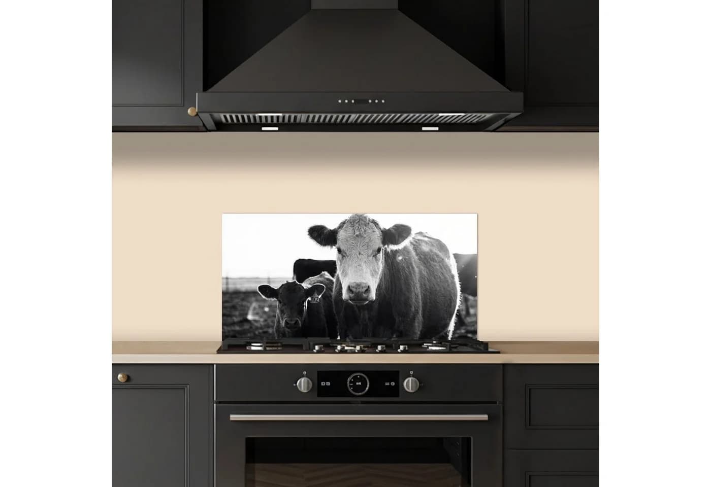 KitchenYeah Küchenrückwand selbstklebend Kühe Schwarz/Weiß Glasoptik - Bild 5