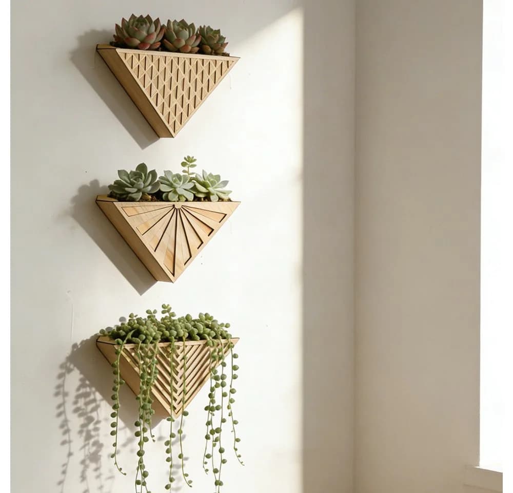 Dreieckiges Wandregal mit Kunstpflanzen Hängepflanzer für Balkon & Garten