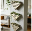 Dreieckiges Wandregal mit Kunstpflanzen Hängepflanzer für Balkon & Garten Bild 5
