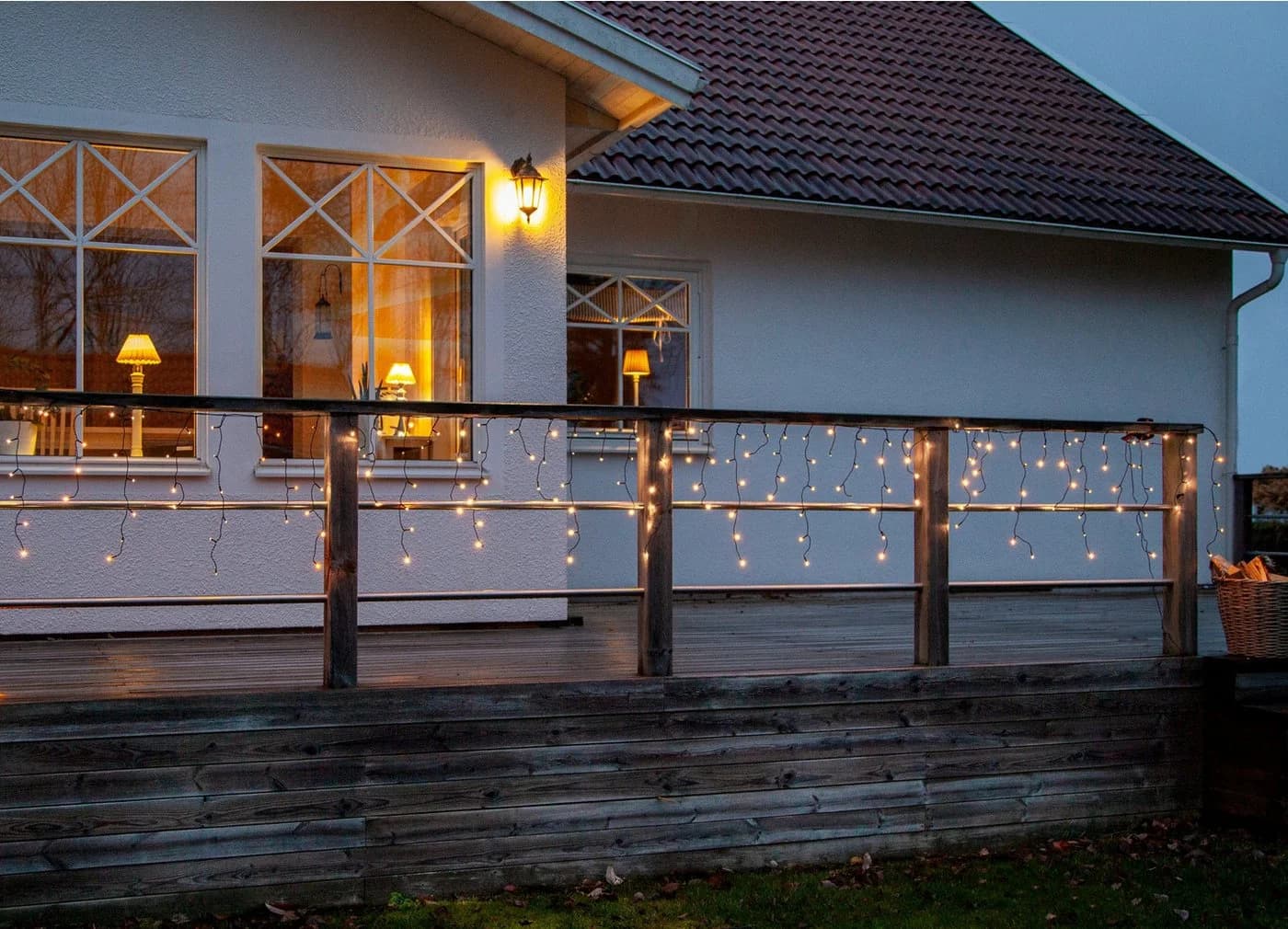 EGLO LED-Lichterkette Crispy Ice White 12 m Eisregen