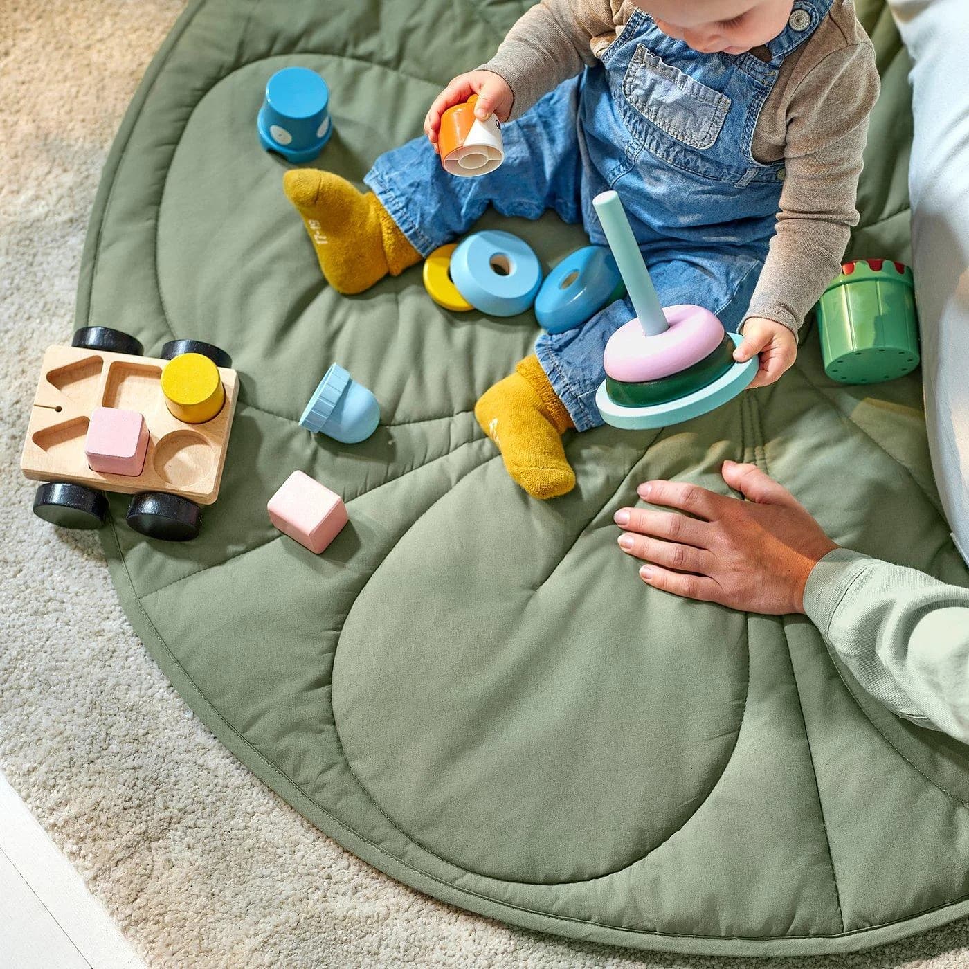IKEA GULDVÄVARE Steppdecke Rund Beige Grün Blumenmuster