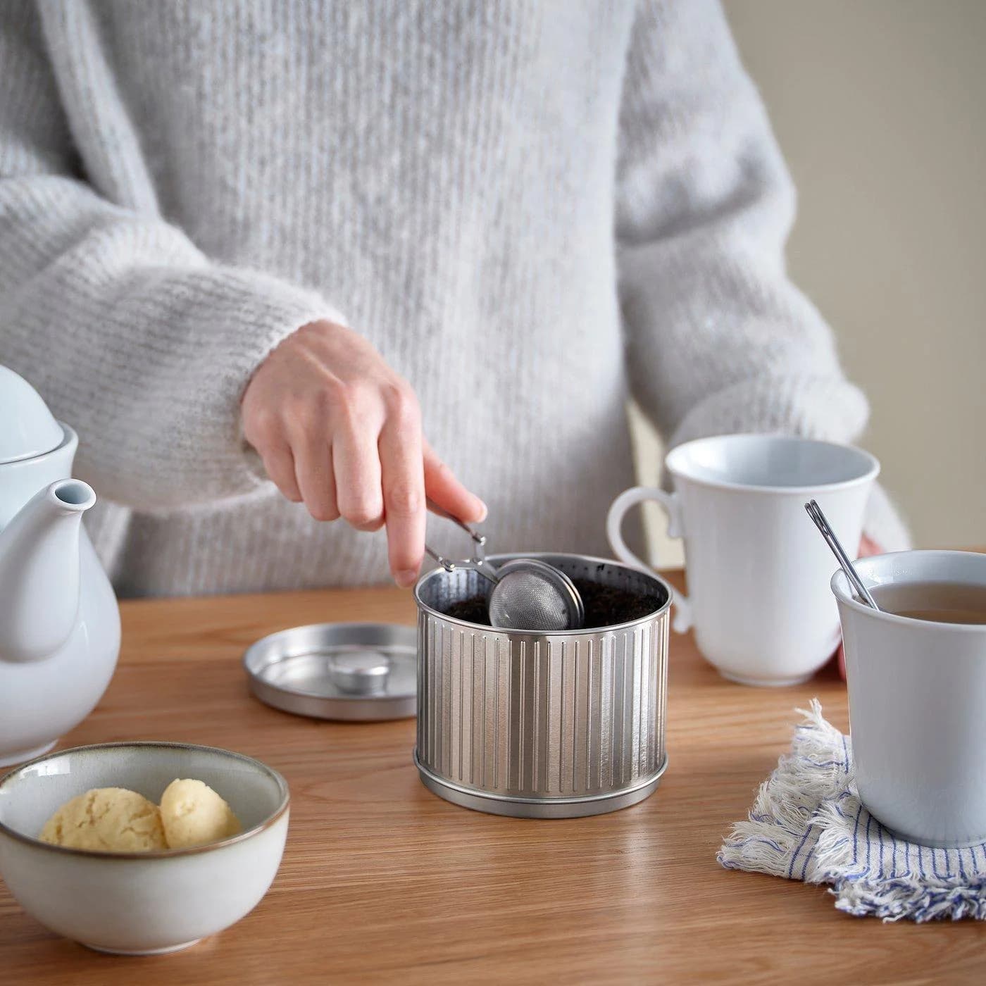IKEA BETTHAJ Dose mit Deckel Silber