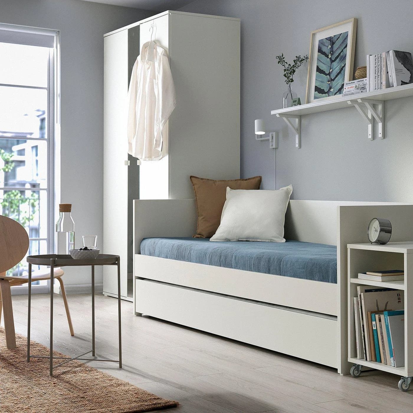 IKEA VIHALS Tagesbettgestell mit Unterbett und 2 Matratzen Weiß