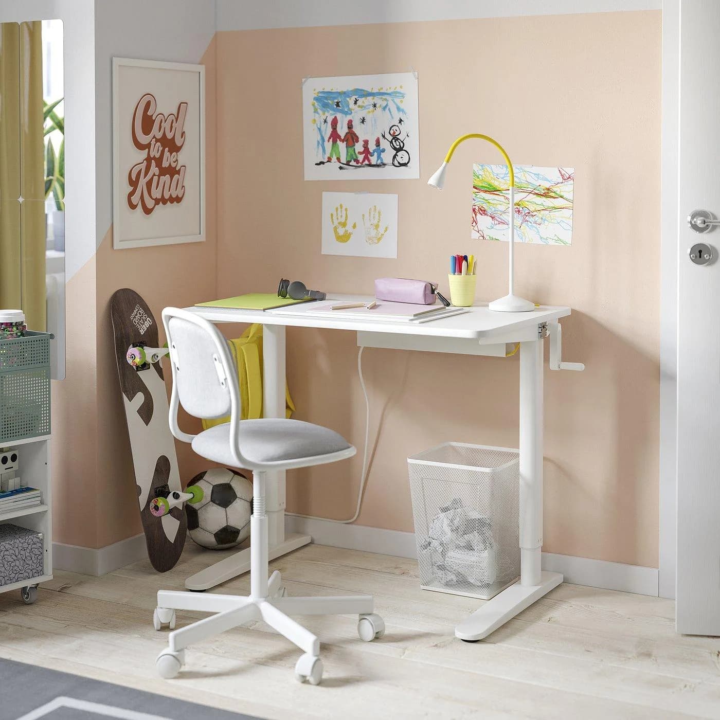 IKEA RELATERA Schreibtisch höhenverstellbar weiß