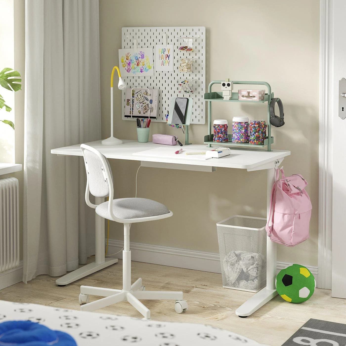 IKEA RELATERA Schreibtischkombination Weiß/Hellgraugrün mit Halter & Haken