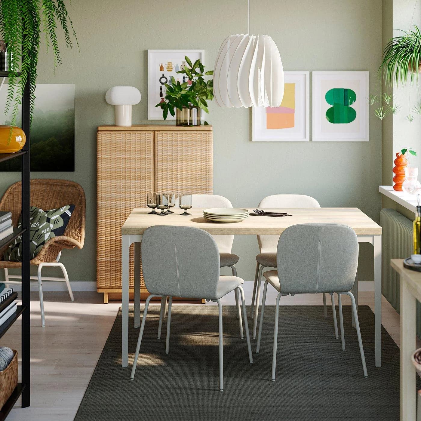 IKEA SKÅLSTA Esstisch mit 4 Stühlen Eichenachbildung Beige/Grau