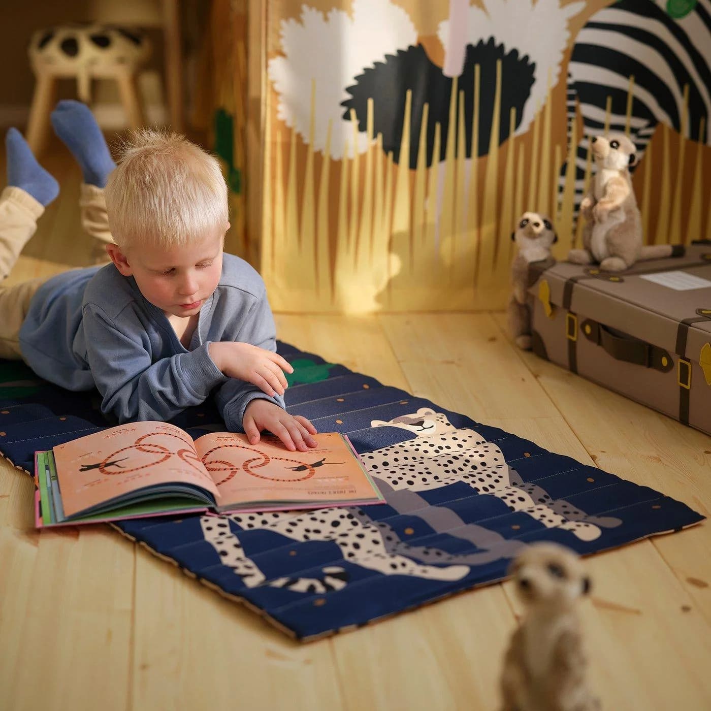 IKEA SANDLÖPARE Steppdecke Dunkelblau mit Savannenmotiv