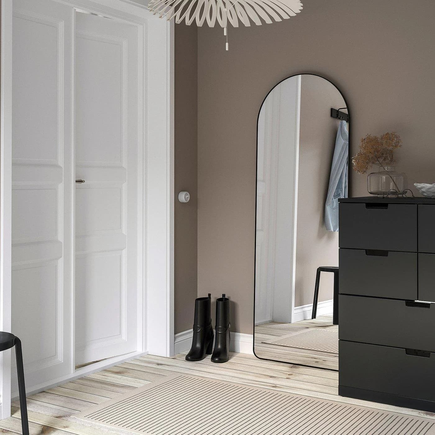 IKEA LINDBYN Spiegel Schwarz Abgerundete Oberseite