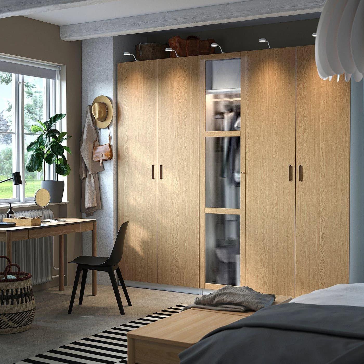 IKEA PAX / TONSTAD Schrankkombination Weiß Eichenfurnier Glas