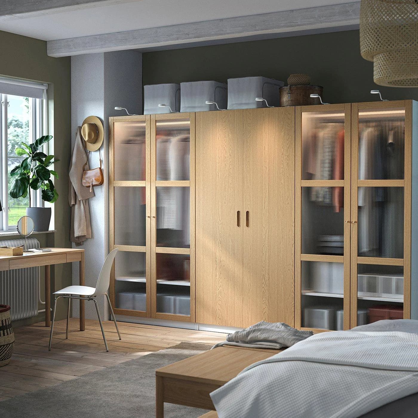 IKEA PAX / TONSTAD Schrankkombination Weiß Eichenfurnier Glas