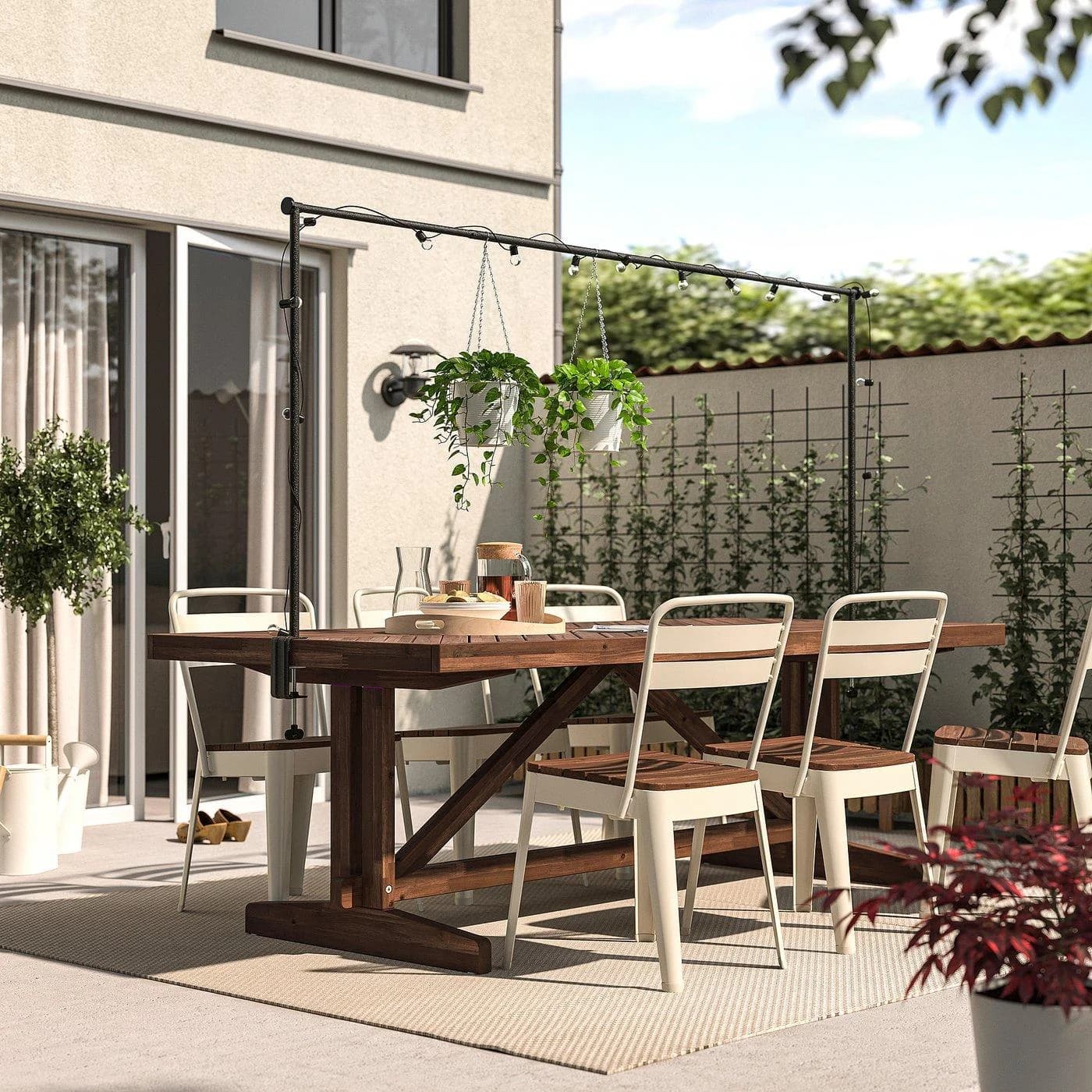 IKEA NORRMANSÖ / HELGEÖ Gartentisch Akazie Schwarz mit Dekostange