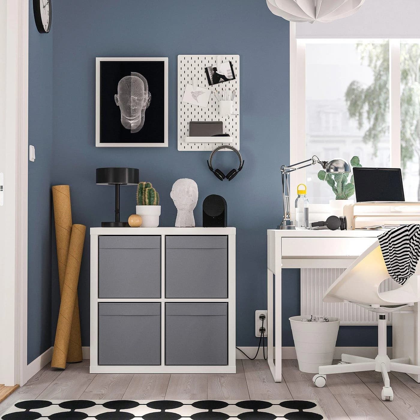 IKEA KALLAX Regal weiß mit dunkelgrauen Einsätzen
