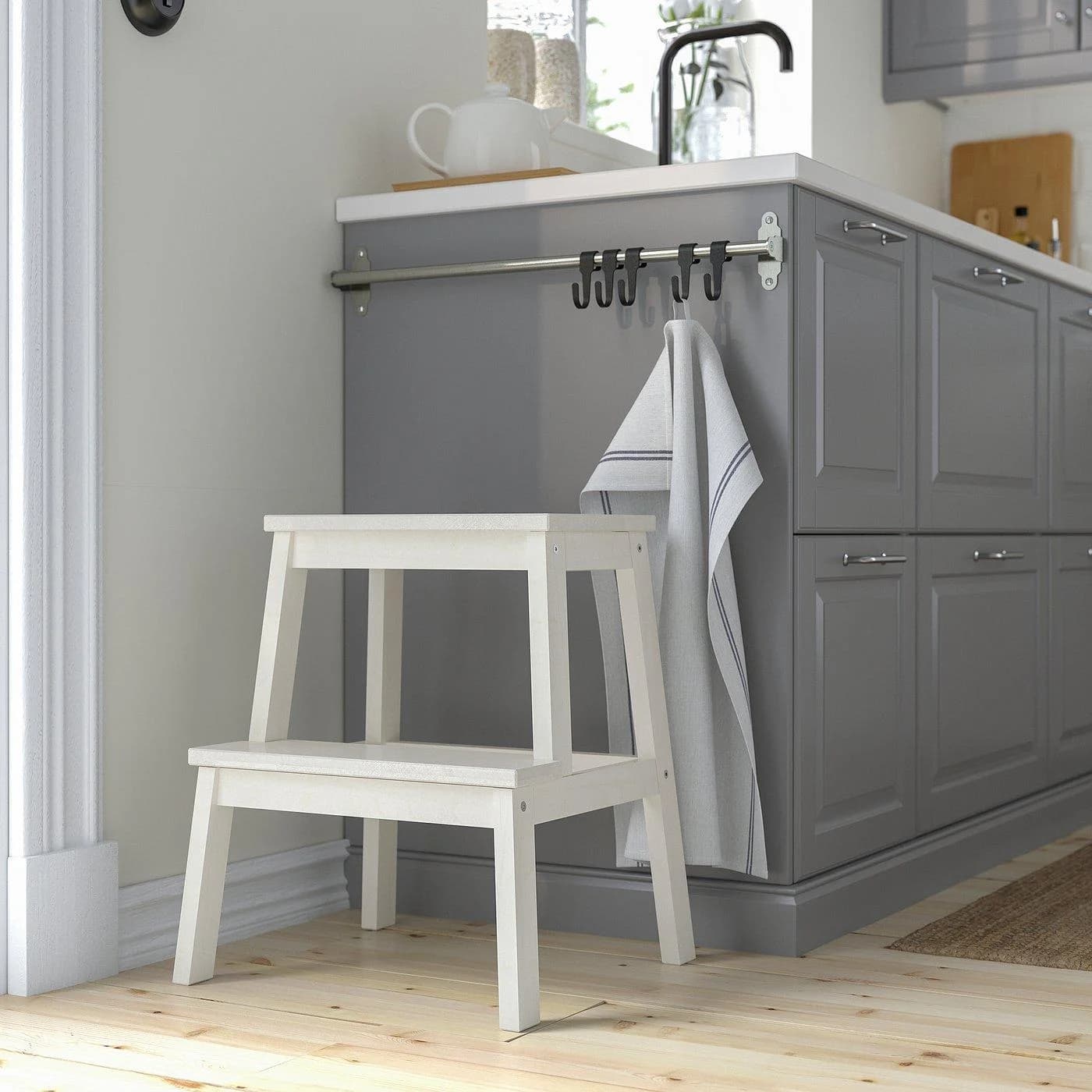 IKEA BEKVÄM Tritthocker Weiß Modern