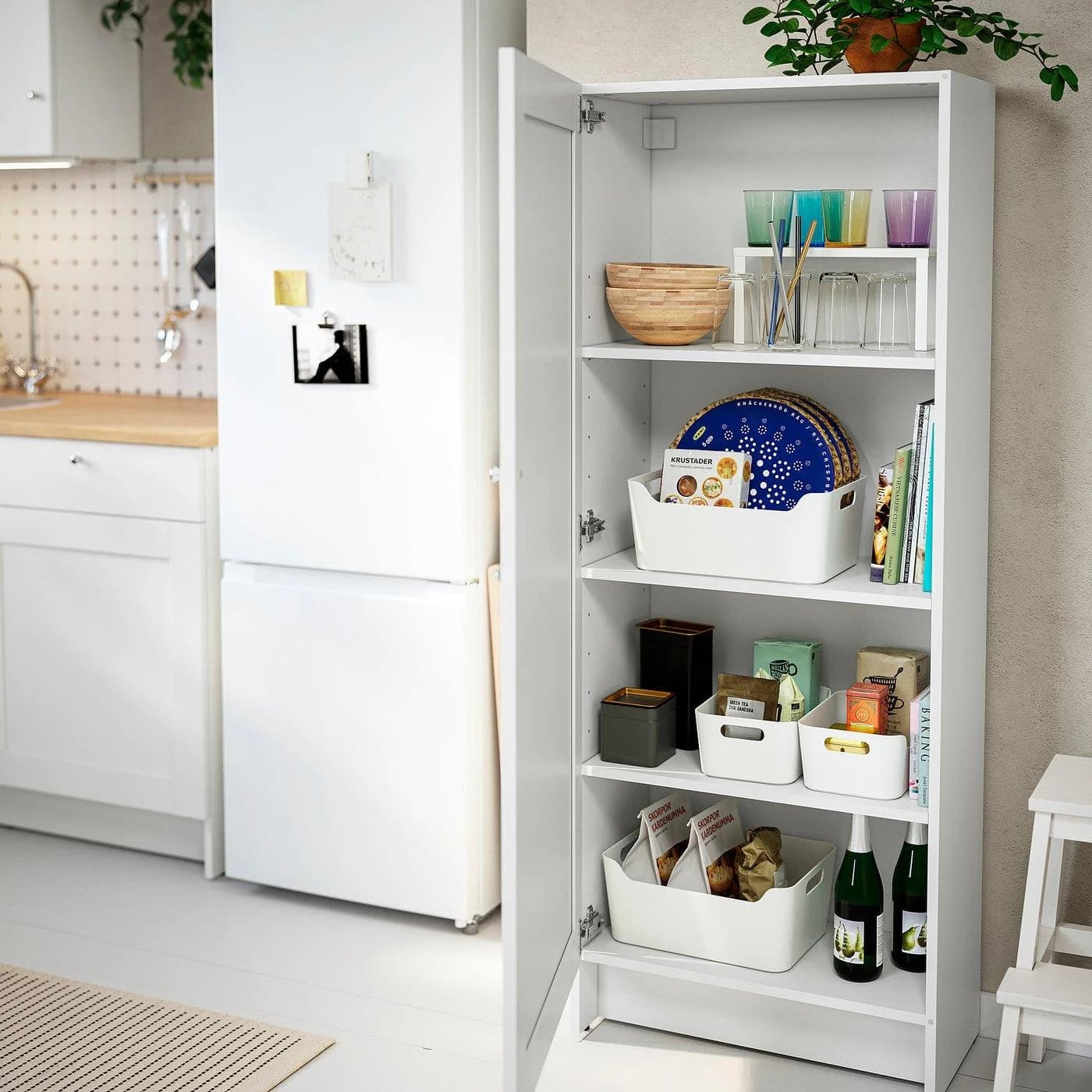 IKEA KNOXHULT Hochschrank mit Tür Weiß