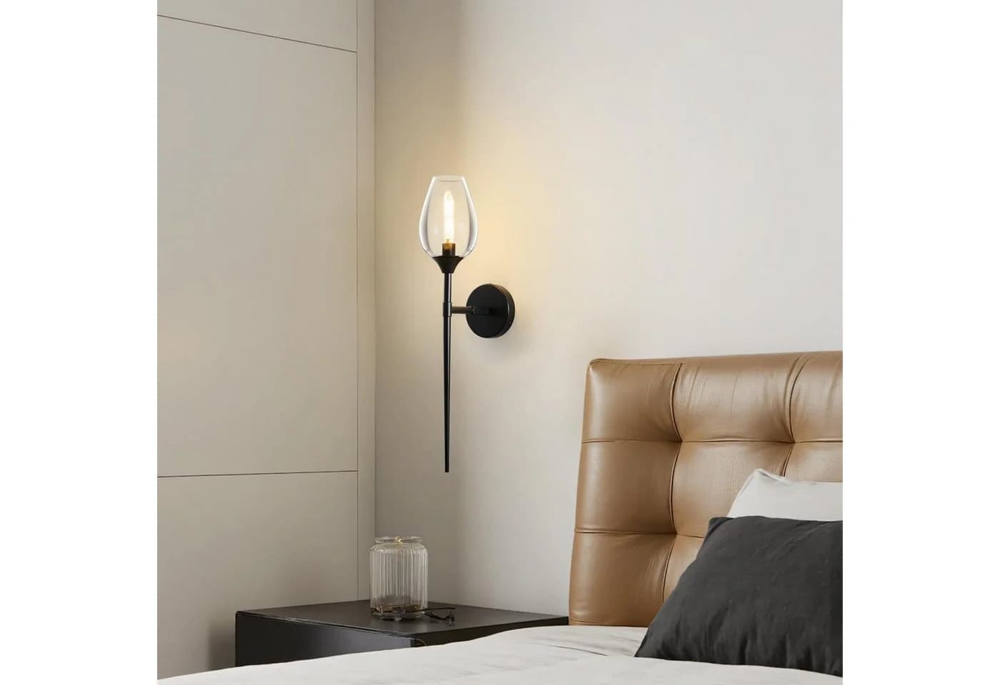 MUPOO Wandleuchte Schwarze Wandlampe aus Glas mit Lampenschirm in Weinglasform, LED wechselbar, mit E14-Glühbirne, für Schlafzimmer und Wohnzimmer