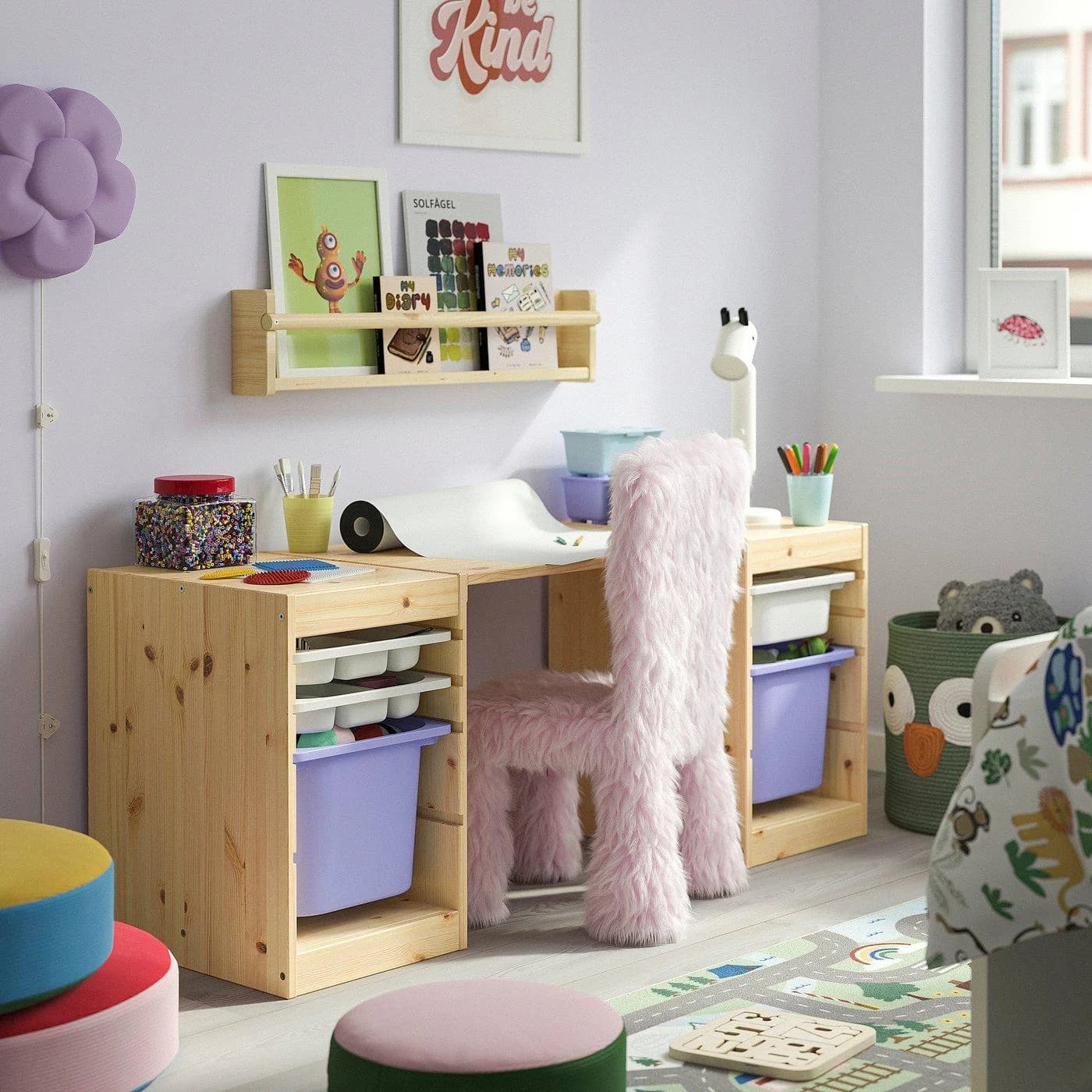 IKEA TROFAST Schreibtisch mit Boxen/Ablagen Kiefer Weiß/Lila