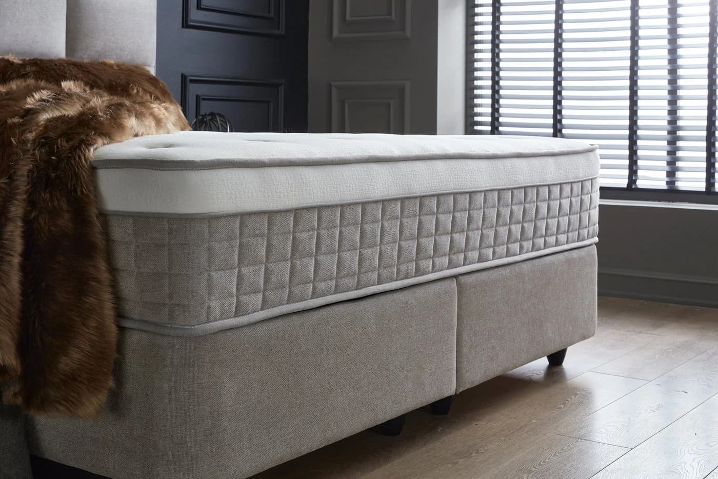 ABC Bedding Boxspringbett AYANA Grau Beige Samt Velours mit Bettkasten - Bild 4