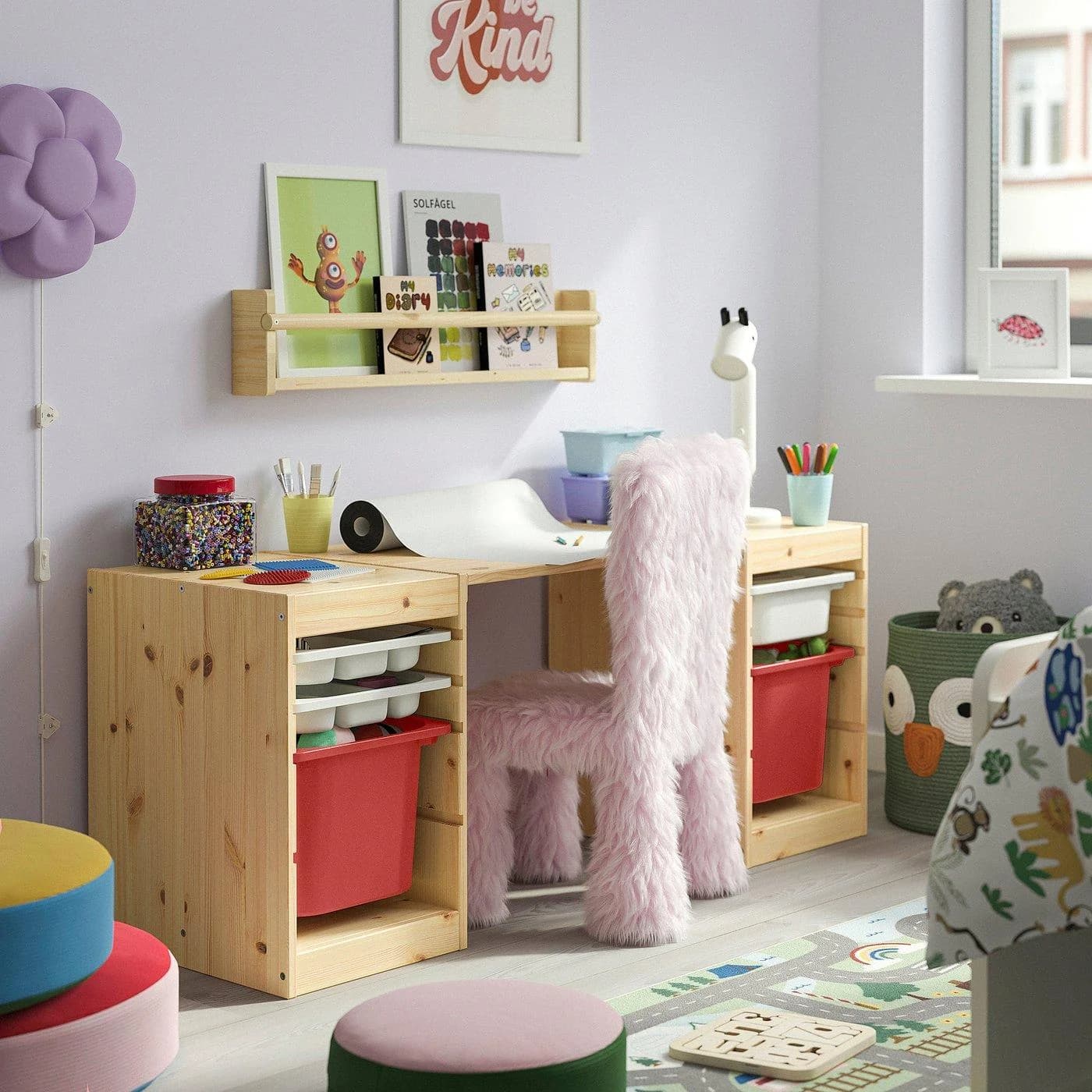IKEA TROFAST Schreibtisch mit Boxen/Ablagen Kiefernholz Weiß/Rot
