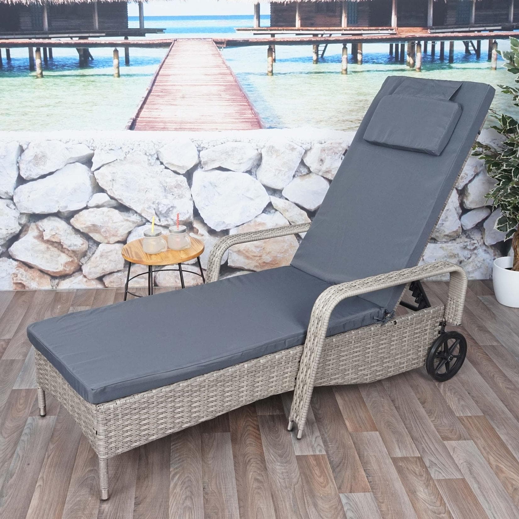 MCW Poly-Rattan Sonnenliege Cesena Grau mit Kissen