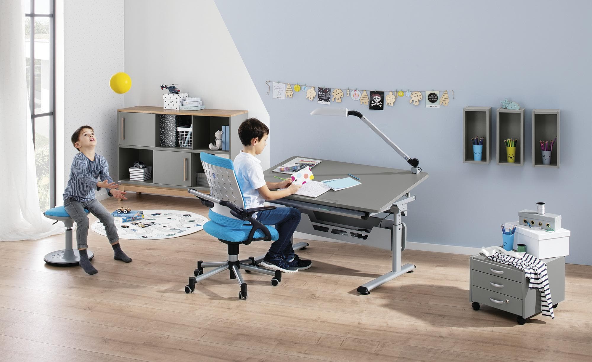 PAIDI Schülerschreibtisch Diego 130 GT Grau Höhenverstellbar