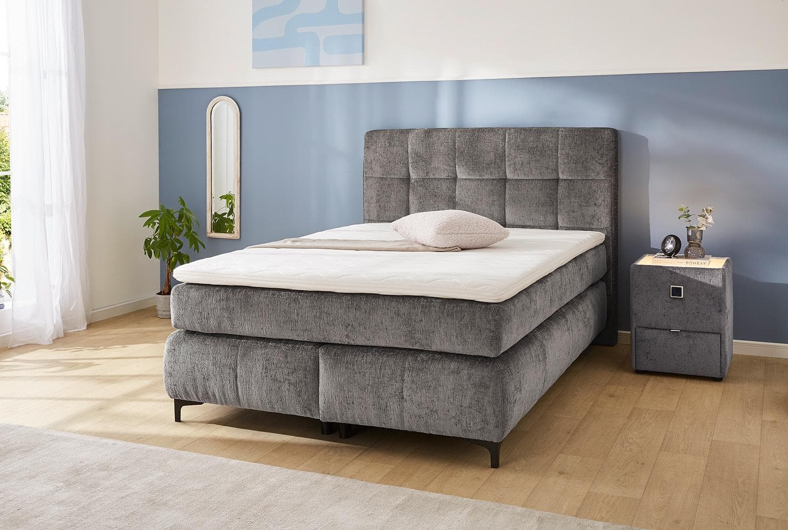 Luxuriöses Boxspringbett mit 7-Zonen-Matratze und KS-Topper
