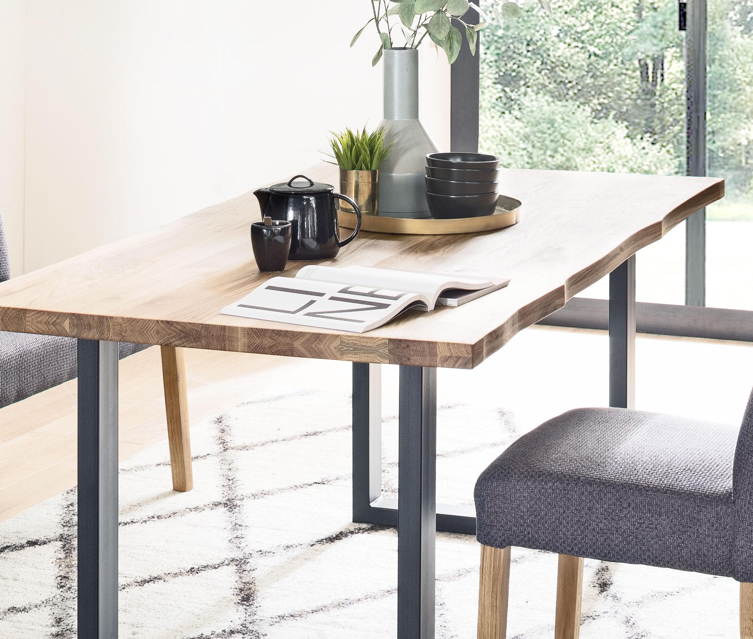 MCA LIVING Esstisch Rockford Wildeiche Massivholz mit Baumkante