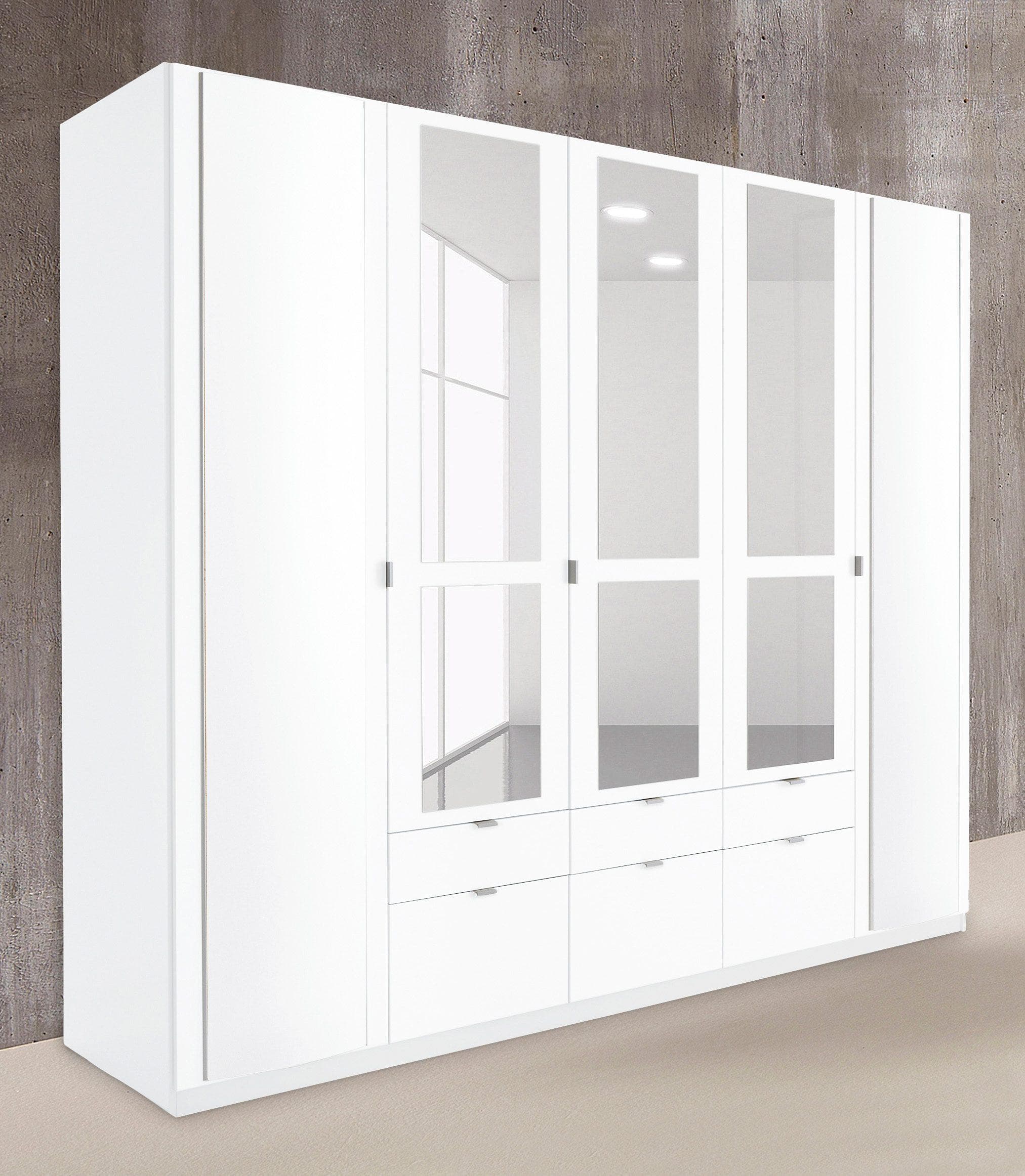 Kleiderschrank mit abgerundeten Türen