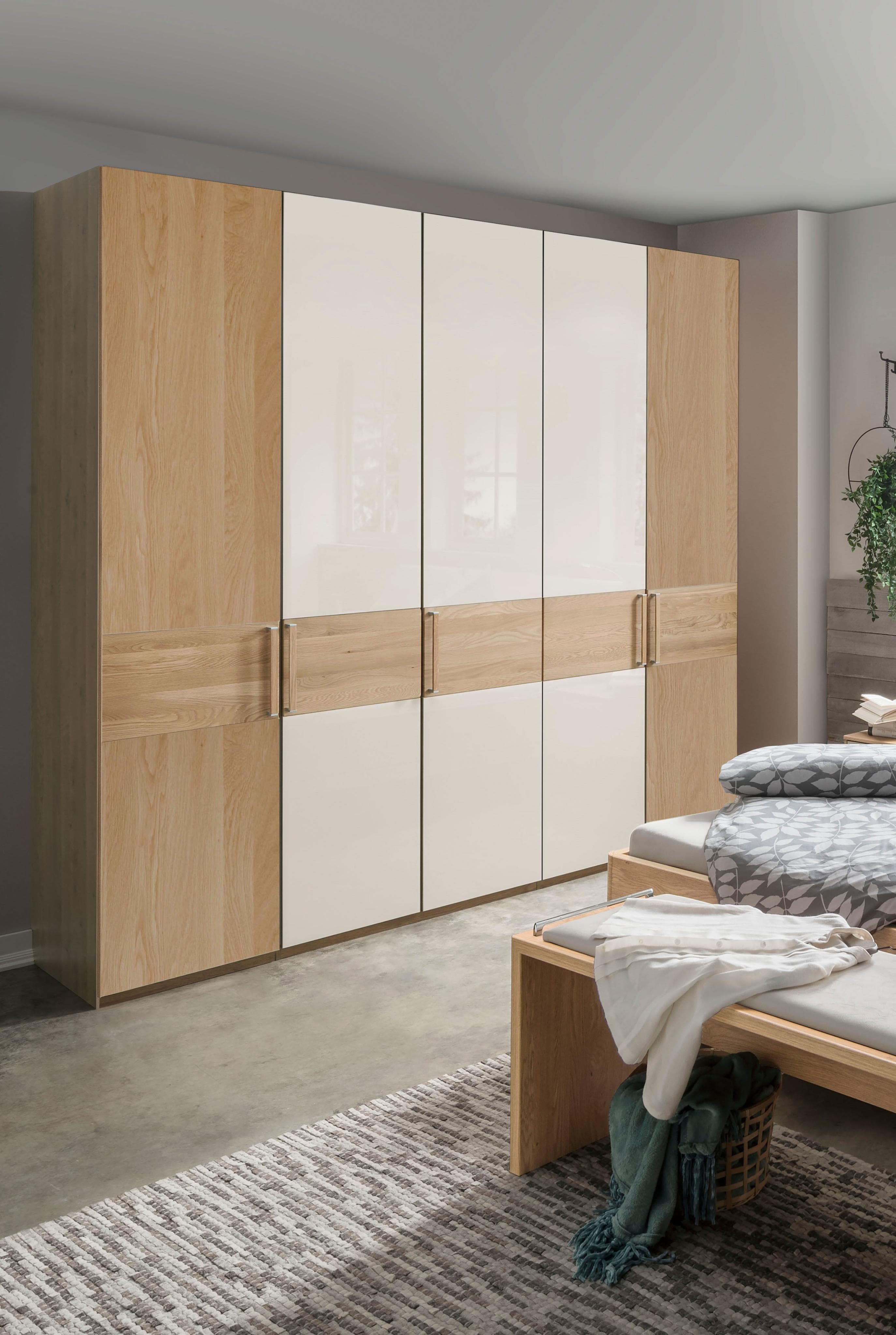 WIEMANN Kiruna Drehtürenschrank mit Champagnerglas - Modernes Design