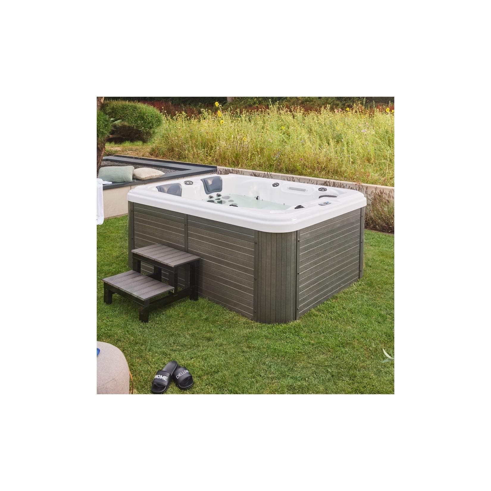 HOME DELUXE Outdoor Whirlpool BEACH Mit Treppe und Thermoabdeckung