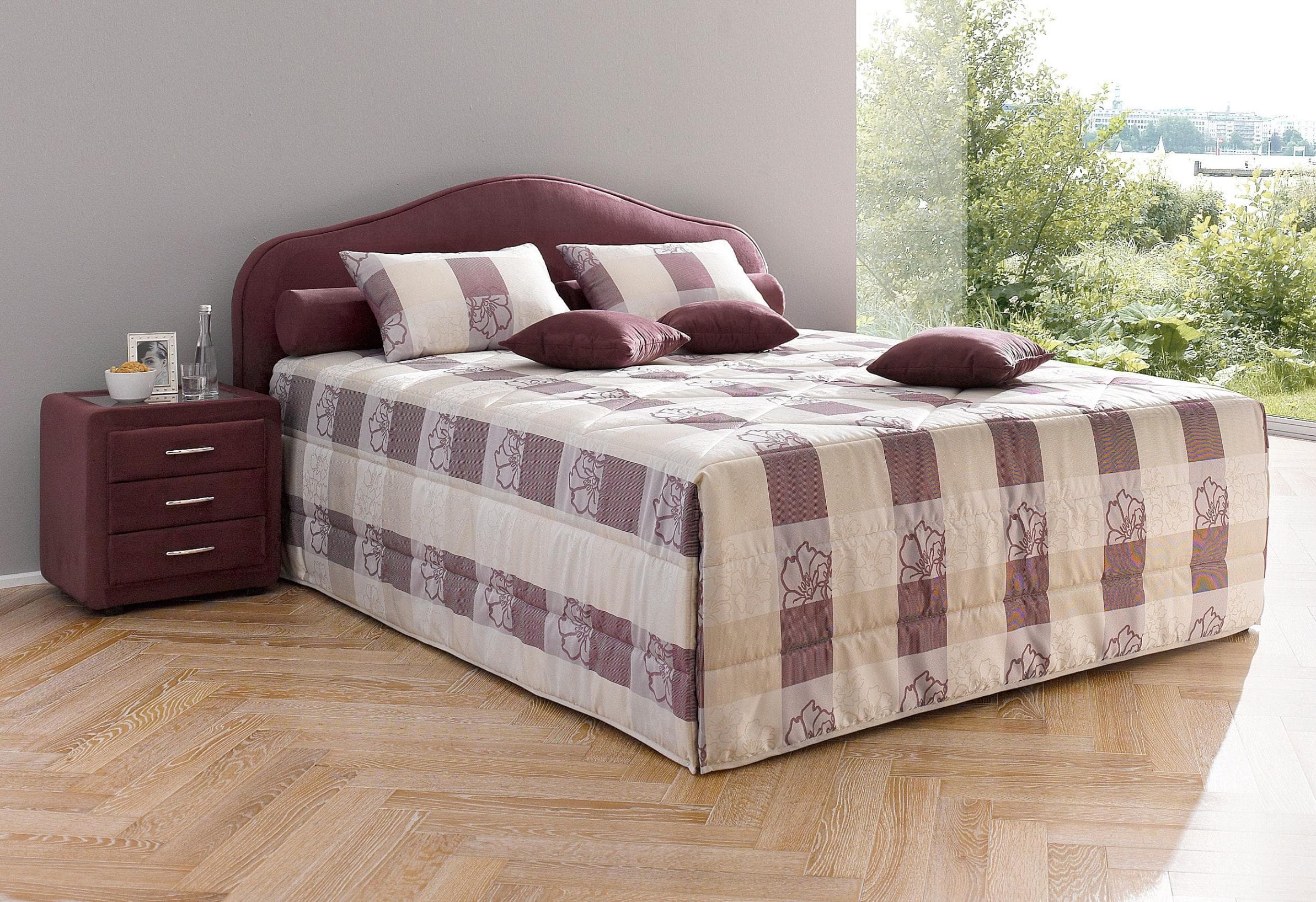 Polsterbett MAINTAL Lila mit Bettkasten und verstellbarem Kopfteil