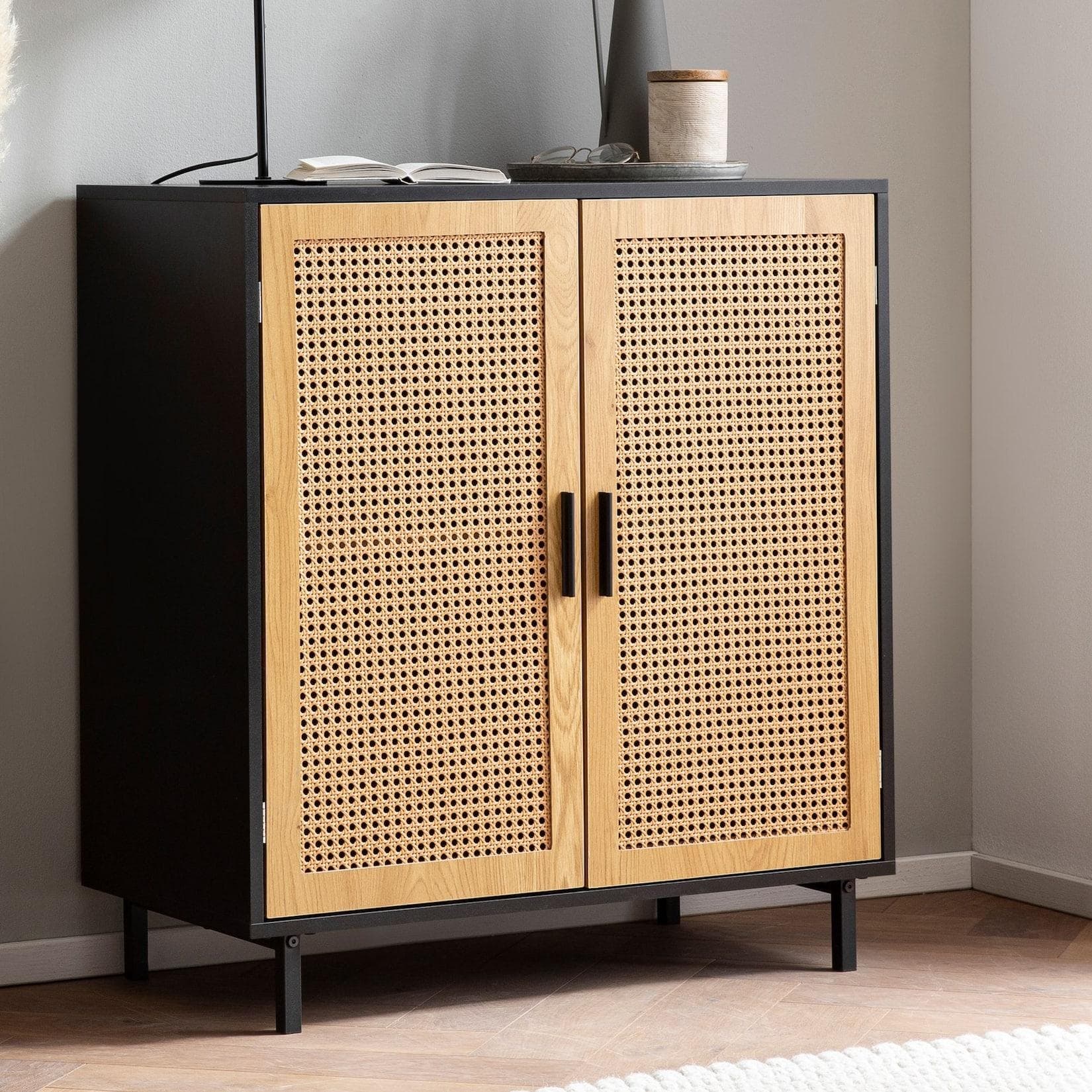 FineBuy Sideboard 80cm Schwarz mit 2 Türen Rattan Wiener Geflecht Design