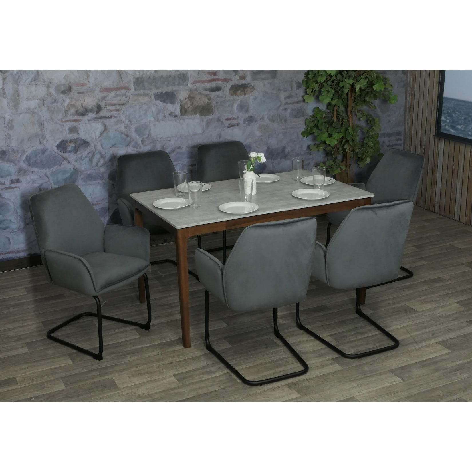 Freischwinger Set aus 6 Stück mit abgerundeten Ecken und Fußbodenschoner