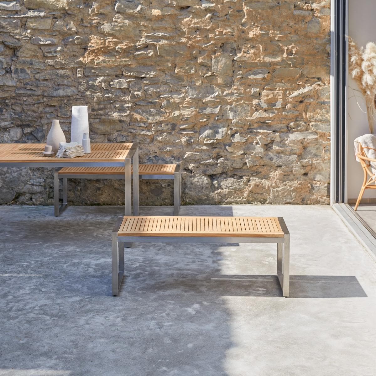 Tikamoon Gartenbank Teak Edelstahl Lattenoptik Massivholz Braun