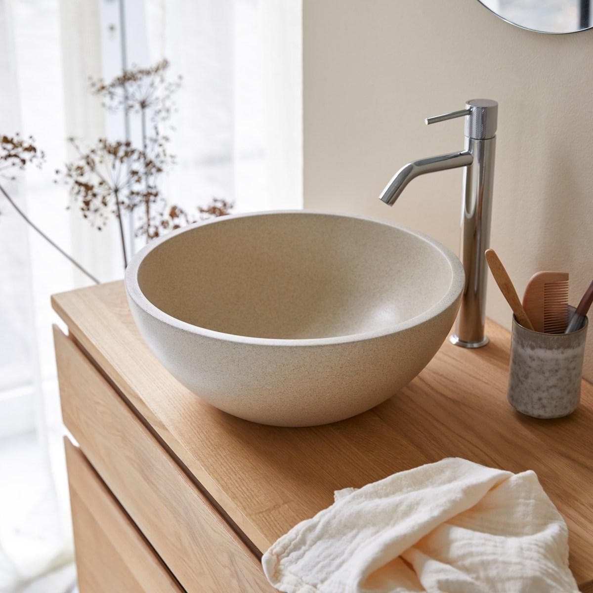 Rundes Terrazzo Waschbecken in Creme